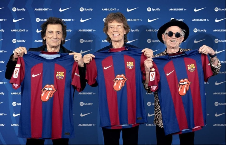 勒沃库森血洗罗马，格列兹曼完成帽子戏法