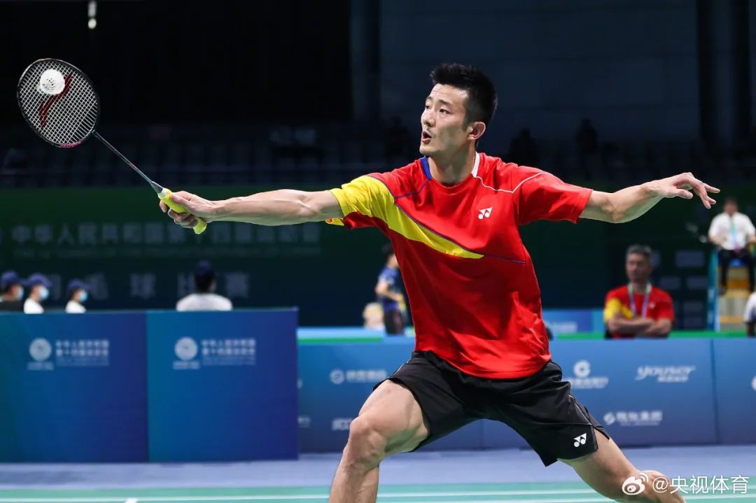 中国羽毛球队强势马来西亚羽毛球队，谌龙送出助攻