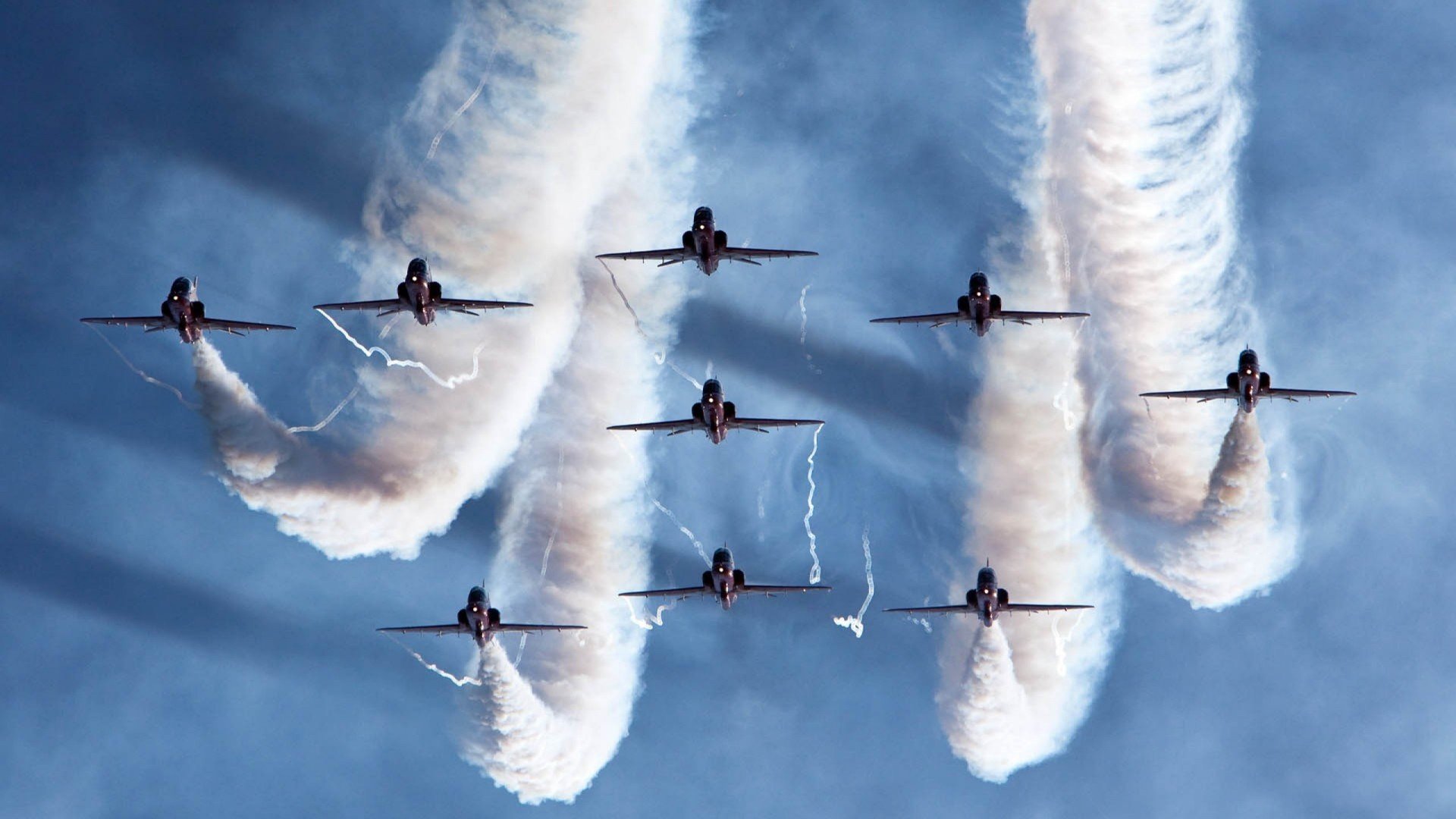 开云体育官网-钢筋丛林的飓风，当字母哥驶入F1街道赛之夜