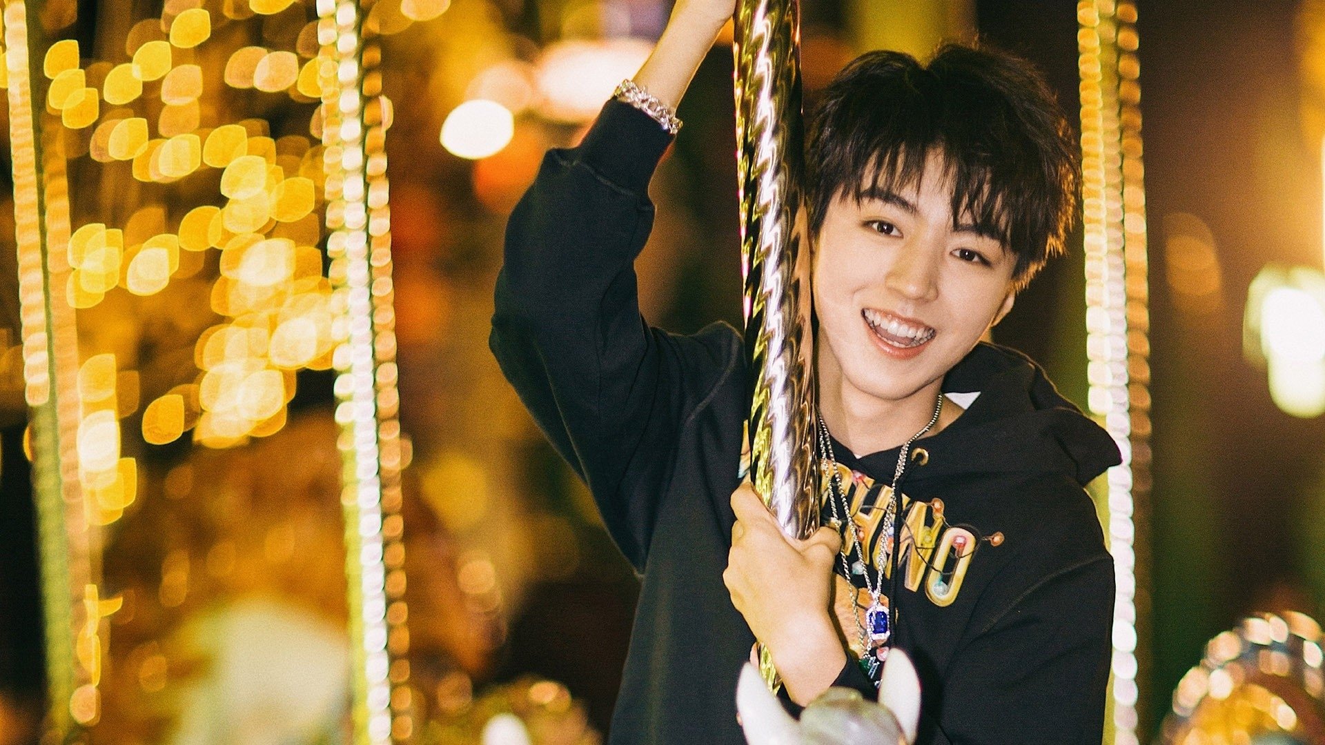 开云体育官网-橙色奇迹，迪巴拉闪耀全场，关键先生助力荷兰翻盘亚特兰大